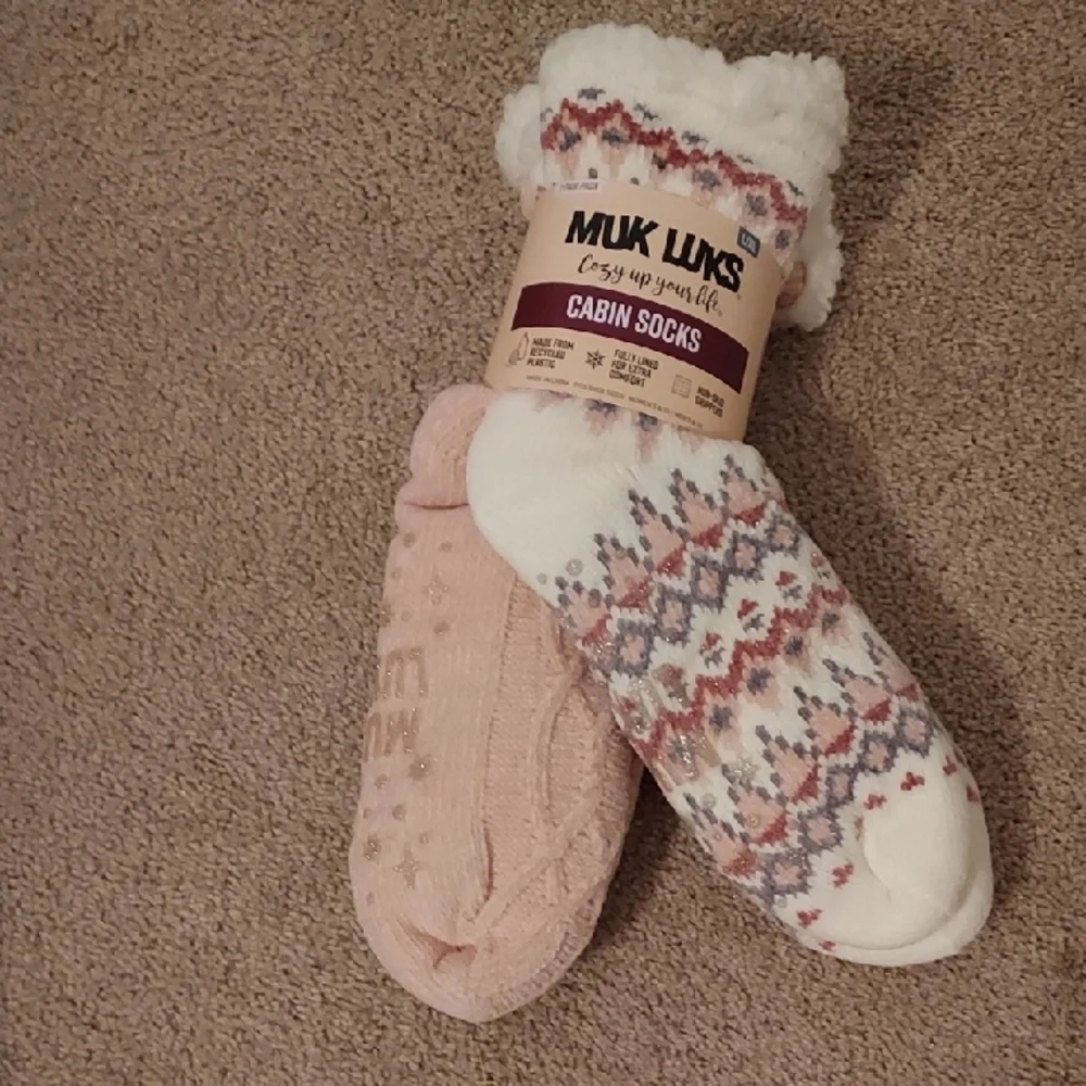 Muk Luks Pink and White Cabin Socks - Picture 2 of 8